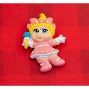 Vintage Baby Piggy Cartoon Muppet Plastic 1988 Brooch by Avon - O9